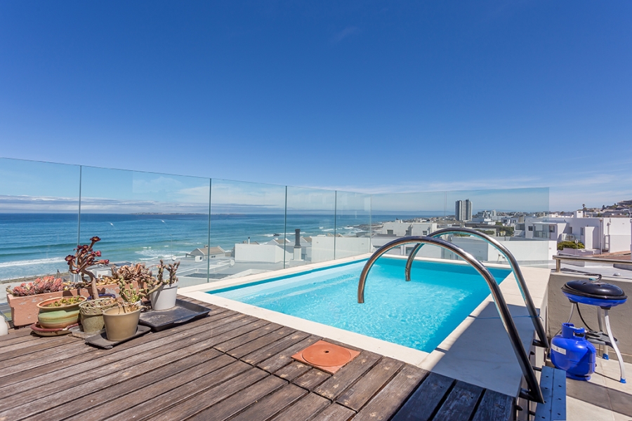 2 Bedroom Property for Sale in Bloubergrant Western Cape